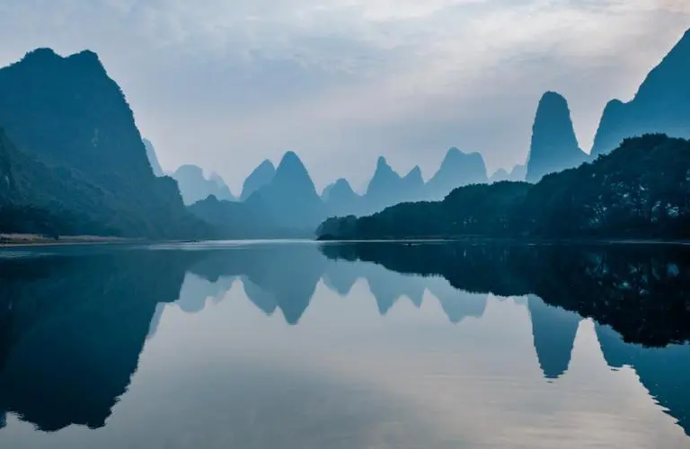 智慧制造精密高效